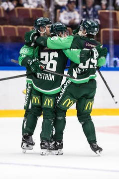 Färjestads spelarna jublar