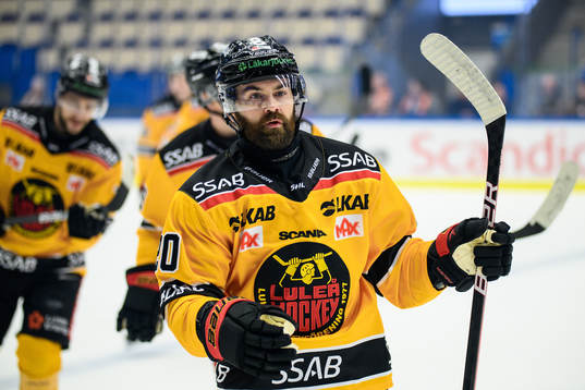 Luleås Jack Connolly jublar