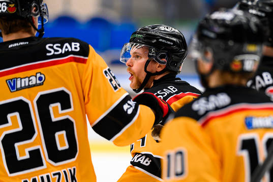 Luleås Brendan Shinnimin jublar