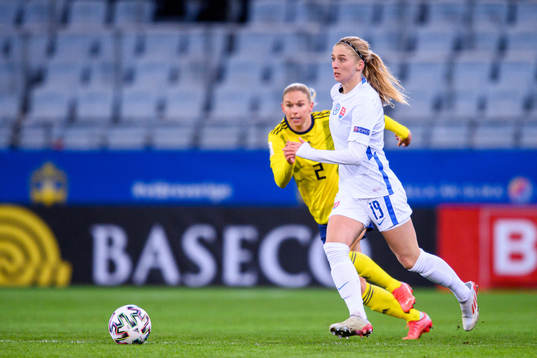Jonna Andersson of Sweden and Ľudmila Matavkova of Slovakia