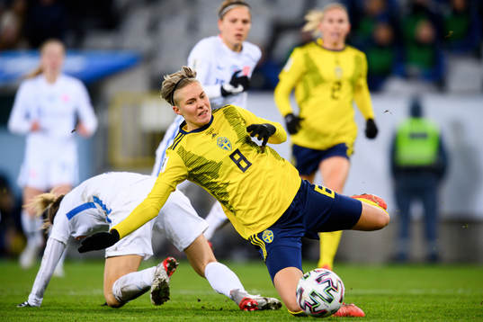 Patricia Fischerova of Slovakia and Lina Hurtig of Sweden
