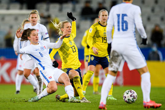 Viktoria Ceriova of Slovakia and Amanda Ilestedt of Sweden