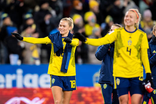 Fridolina Rolfö of Sweden celebrates