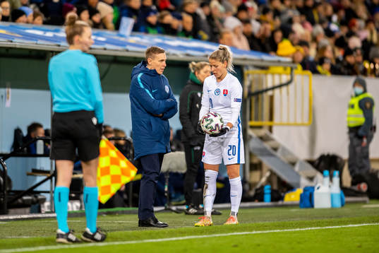 Peter Kopun, head coach and Jana Vojtekova of Slovakia