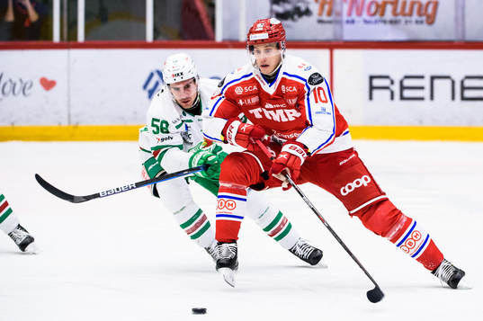 Rögles Ryan McKiernan och Timrås Robin Alvarez