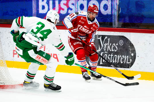 Rögles Adam Edström och Timrås Nolan Zajac