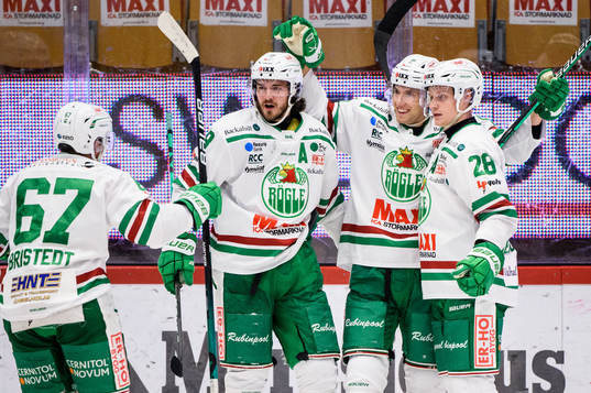 Rögles Adam Tambellini jublar
