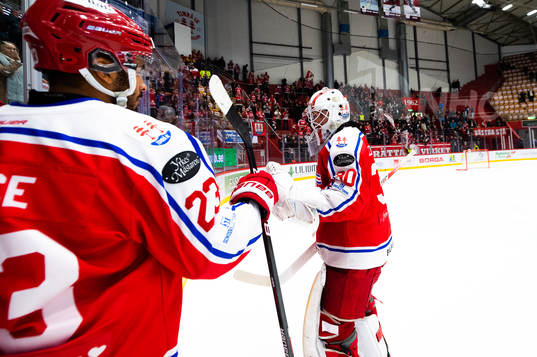 Timrås målvakt Jacob Johansson och Jeremy Boyce-Rotevall
