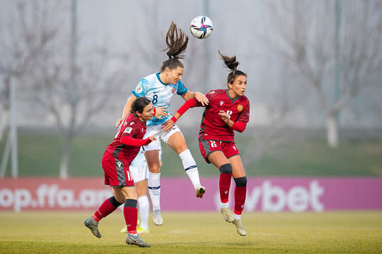 Luiza Ghazaryan and Maral Artin of Armenia against Vilde