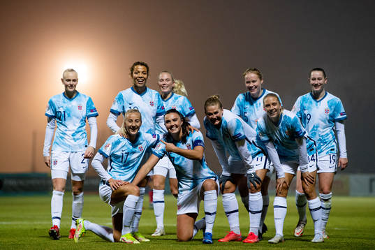 Anja Sønstevold of Norway celebrates with teammates Karina