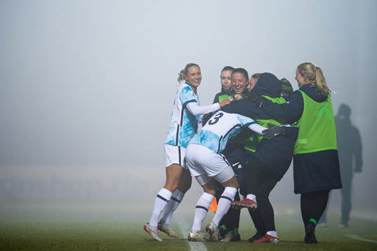 Guro Bergsvand of Norway celebrates