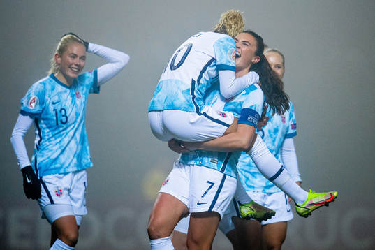 Celin Bizet Ildhusøy of Norway celebrates with teammate