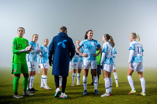 Goalkeeper Rugile Rulyte, Julie Blakstad, Ingrid Syrstad
