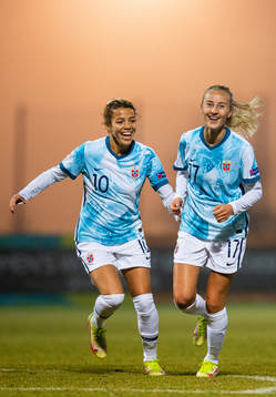 Anja Sønstevold of Norway celebrates with teammate Celin