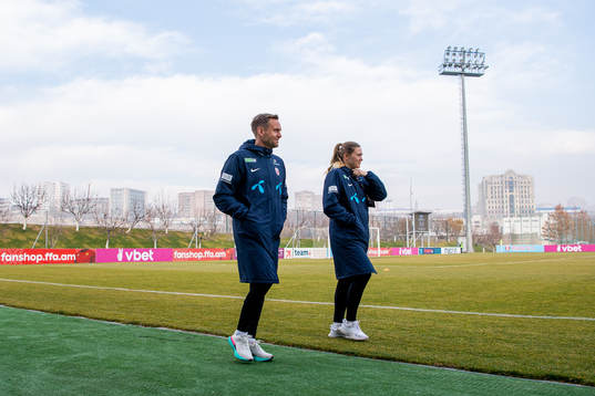 Martin Sjögren, head coach of Norway, and Ingvild Isaksen,