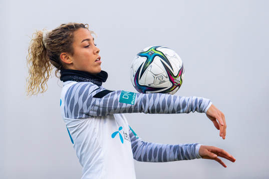 Celin Bizet Ildhusøy of Norway warms up