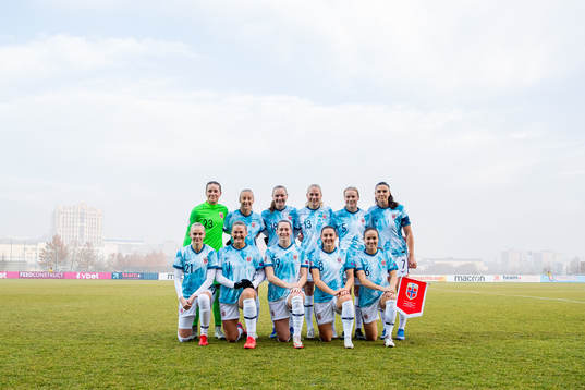 The starting eleven of Norway pose for a team photo