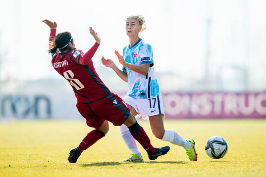 Veronika Asatryan of Armenia and Anja Sønstevold of Norway