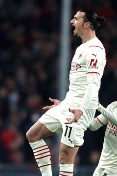 Zlatan Ibrahimovic of Milan celebrates the 1-0 goal