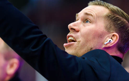 Skellefteås assisterande Andreas Falk
