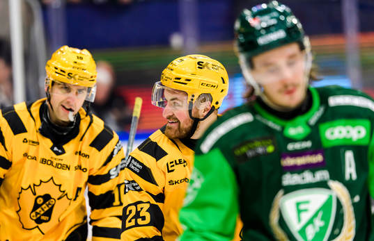 Skellefteås Adam Mascherin jublar