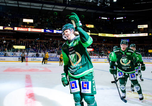 Färjestads Albert Johansson jublar