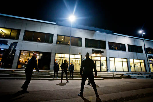 Örebrospelarna värmer upp