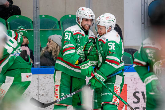 Rögles Ludvig Larsson och Ryan McKiernan