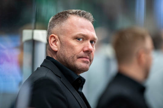 Brynäs assisterande tränare Mikael Holmqvist