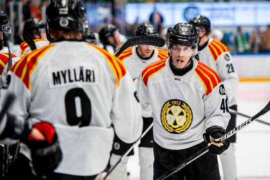 Brynäs Tomi Sallinen jublar