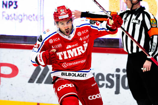 Timrås Joey LaLeggia jublar