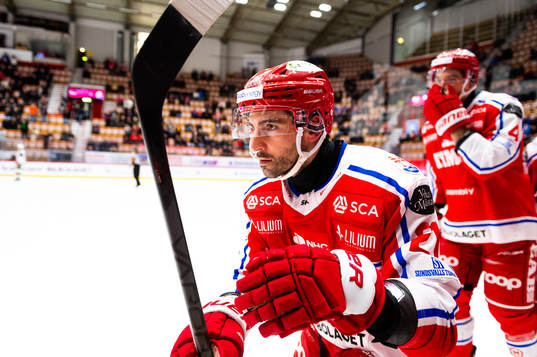 Timrås Joey LaLeggia jublar