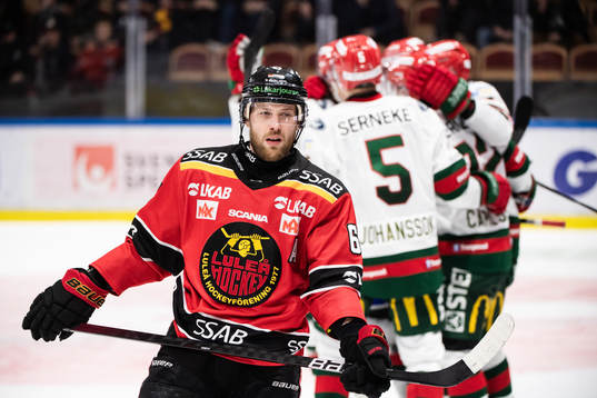Luleås Linus Omark deppar