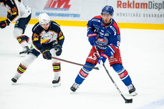 Djurgårdens Filip Cederqvist och Oskarshamns Tomas Zohorna