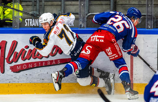 Djurgårdens William Eklund och Oskarshamns Lukas Pilö