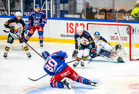 Oskarshamns Tomas Zohorna gör 1-0 bakom Djurgårdens