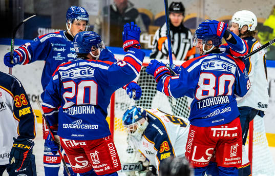 Oskarshamns Tomas Zohorna jublar med lagkamrater