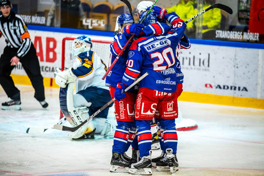Oskarshamns Tomas Zohorna jublar med lagkamrater