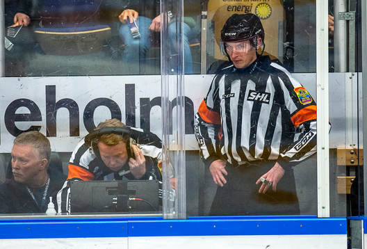 Domare Pehr Claesson och Domare Christoffer Holm