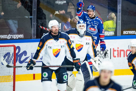 Oskarshamns Kim Rosdahl jublar