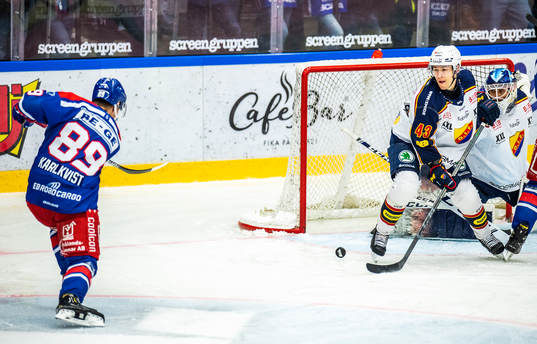 Oskarshamns Patrik Karlqvist och Djurgårdens Tom Nilsson