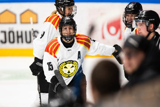 Brynäs Lara Stalder jublar