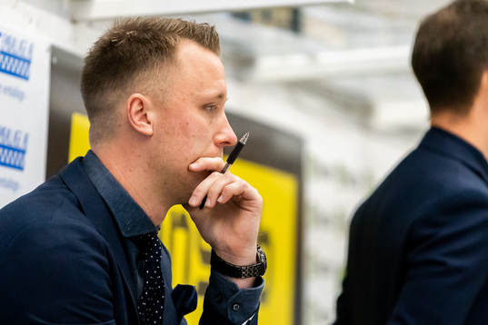 s tränare Joakim Engström