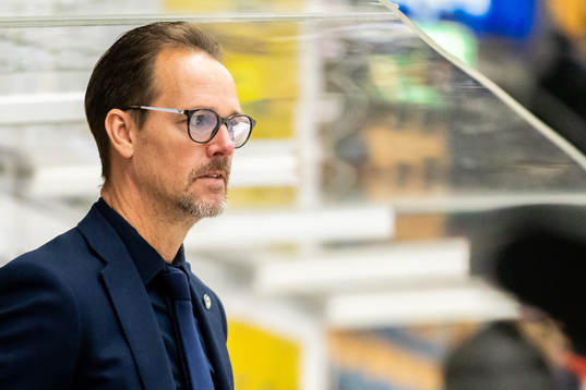 s assisterande tränare Peter Hammarström