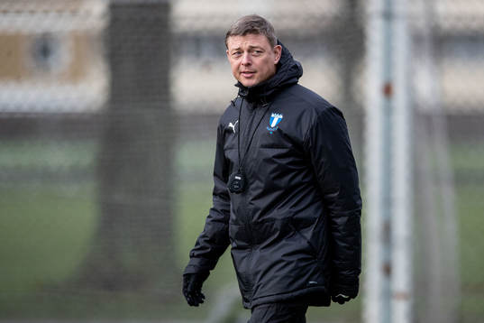 Tränare Jon Dahl Tomasson