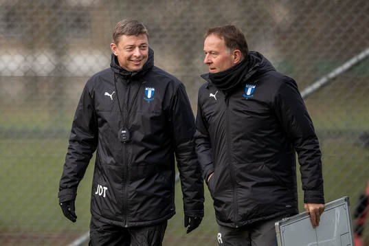 Tränare Jon Dahl Tomasson och assisterande tränare Remy
