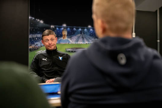 Tränare Jon Dahl Tomasson