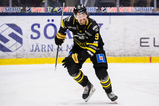 Västerås Mikael Frycklund jublar