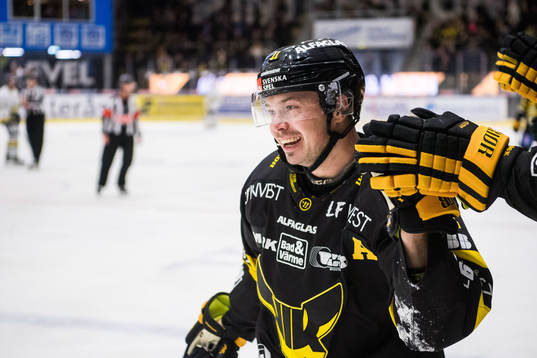 Västerås Anton Svensson jublar