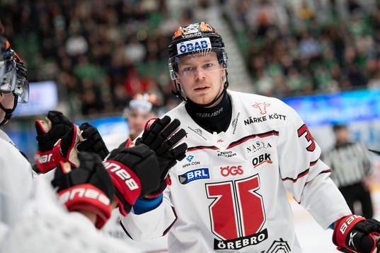 Örebros Christopher Mastomäki jublar